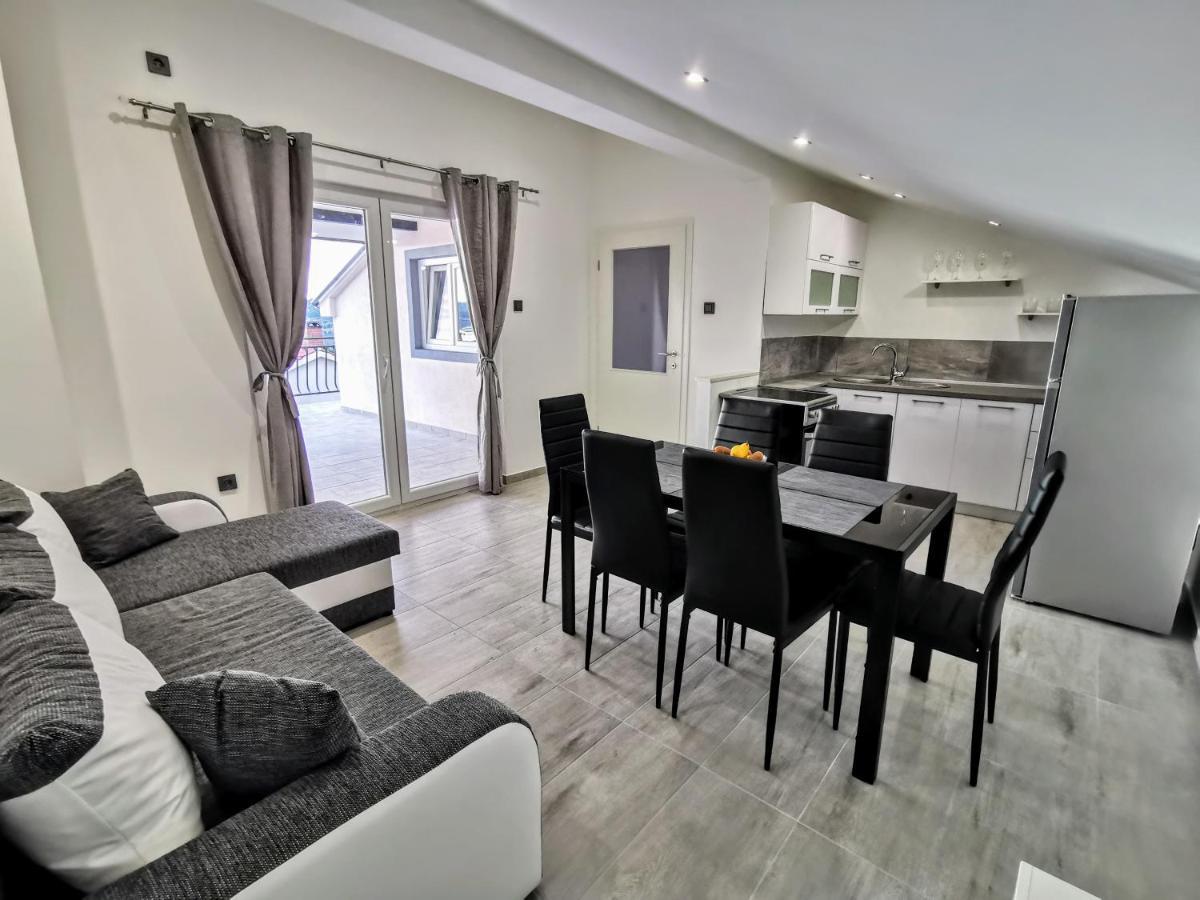 Apartmani Krnic Šibenik Екстериор снимка